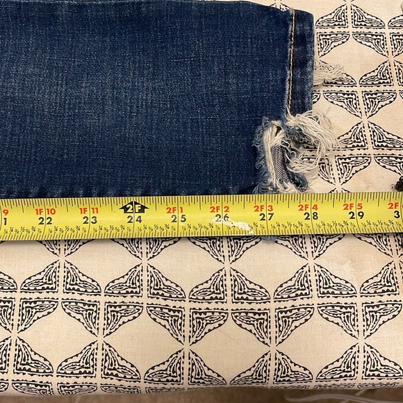 BKE from Buckle Distressed Blue Denim Jeans - Picture 6 of 6